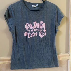 American Eagle Go Down It’s Different Costa Rica Gray and pink XL Tshirt